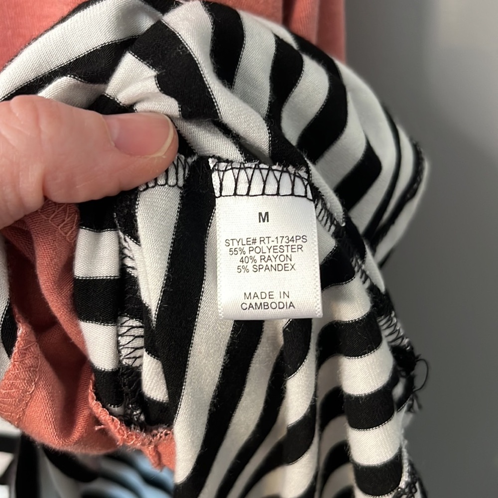 Women’s Boutique Pink and Striped Sleeveless Top - Picture 2 of 3